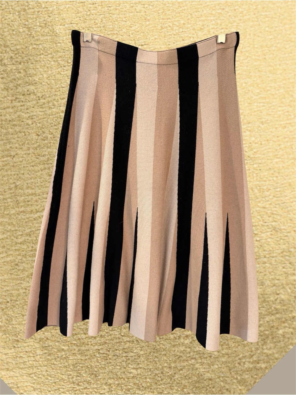Sioni Beige Tan Black Vertical-Stripe Heavy Knit A-Line Skirt Soft Flounce, Sz M